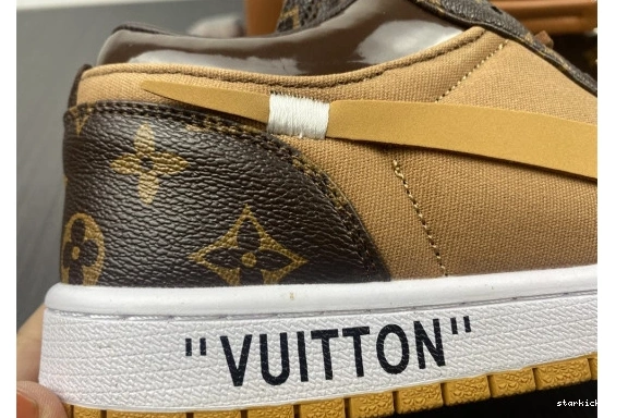 AIR WHITE-LouiV Top -LouiV 1 O-W (WITH CASE) Low JORDAN 0124